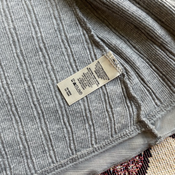 DKNY Ribbed Frill Pointelle Knit Cardigan Top🌬️ - Picture 4 of 8